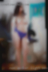 Non smoker light sexy drinkers girls 420 friendly.