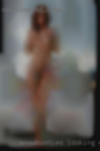 Snowbunnies looking women for BBCs.